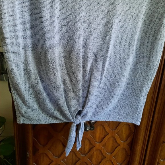 3/$15 Caution To The Wind Tie Front Soft Knit Cap Sleeve Top - Size M - Picture 5 of 15